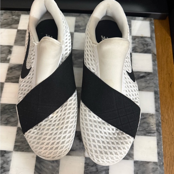 Nike Black and White Slip-On Shoes - Picture 4 of 7